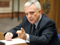 Mugur Isarescu