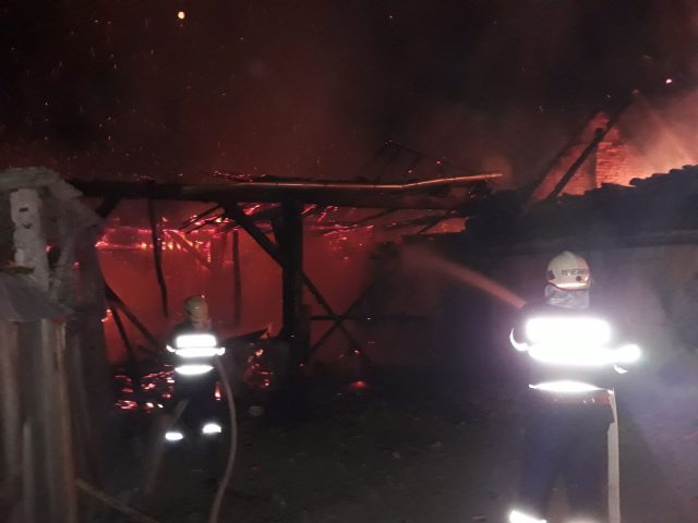 incendiu dealu frumos