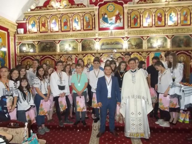 100 de medalii pentru copii de la Biserica din Cimitirul Ortodox Medias 3