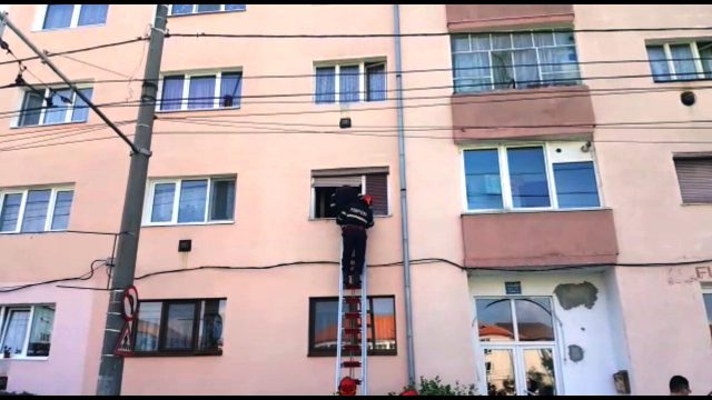 decedat in balconul locuinței