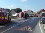 O cisternă răsturnată pe DN 1 | Combustibil s-a scurs pe şosea o cisternă răsturnată dn 1 scoreiu