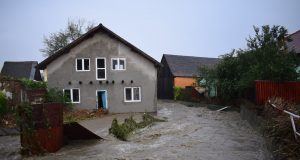 Inundaţie cartierul Târnăvioara