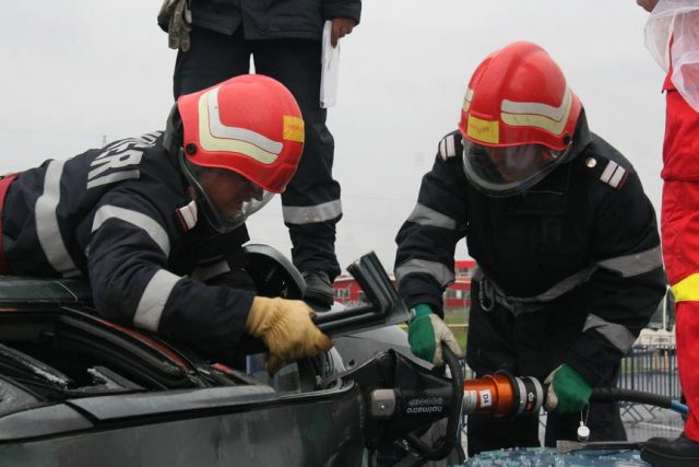 descarcerare pompieri accident dn14 la hoghilag