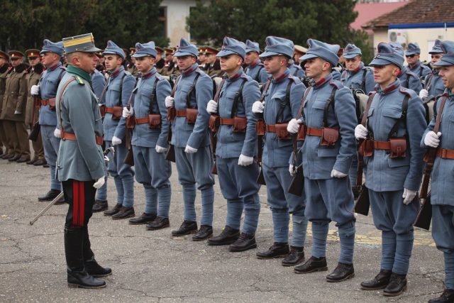 AFT 2 Studenți ai Academiei Forțelor Terestre Sibiu