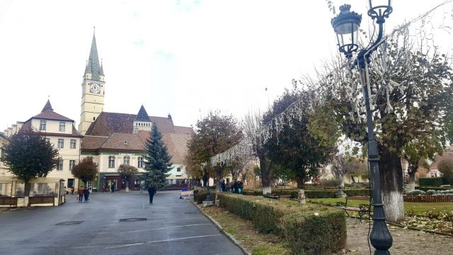 A început împodobirea Mediașului