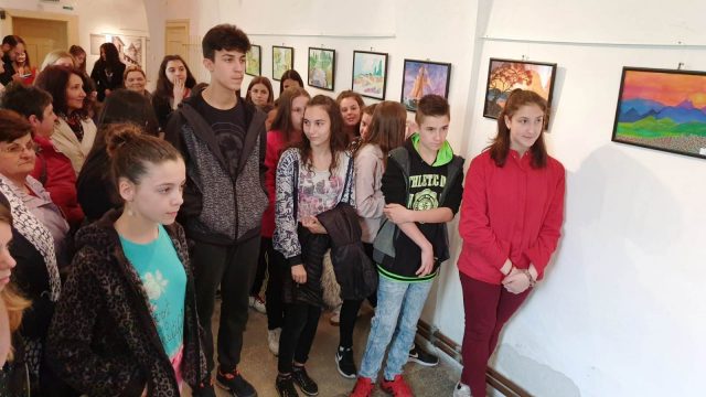 Expoziția Armonii de primăvară