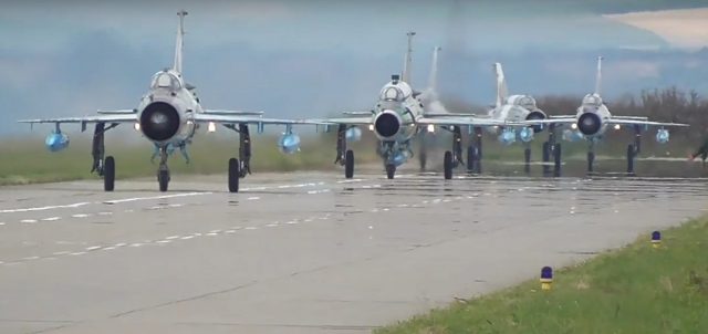 Avioane MIG spectacol arian de ziua mediașului