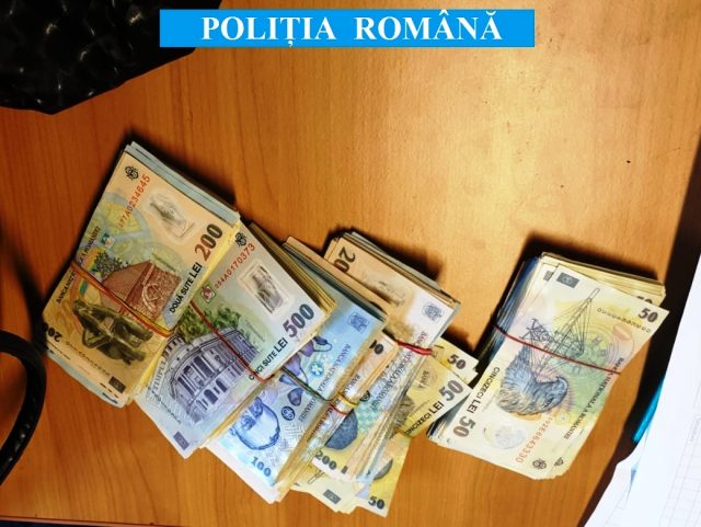 O femeie a furat 67.000 lei