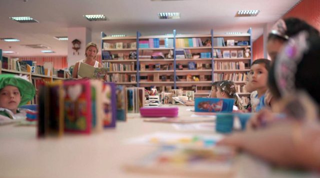 cu povești la Biblioteca Mediaș