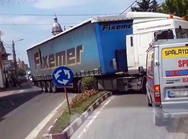 Deviere trafic la Târnăveni de pa dn 14a