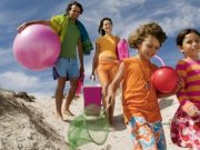 Vacanță de vară mai scurtă pentru elevi | Minivacanță de Rusalii pentru părinți Vacanță de vară mai scurtă pentru elevi