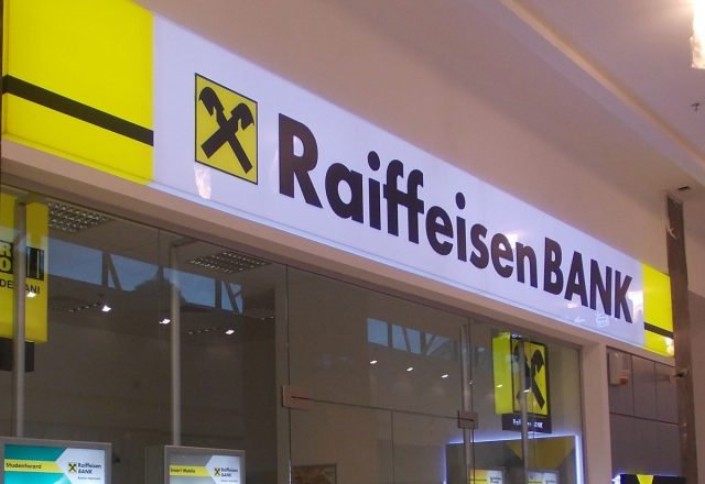 Raiffeisen Bank desființează depozitele în euro