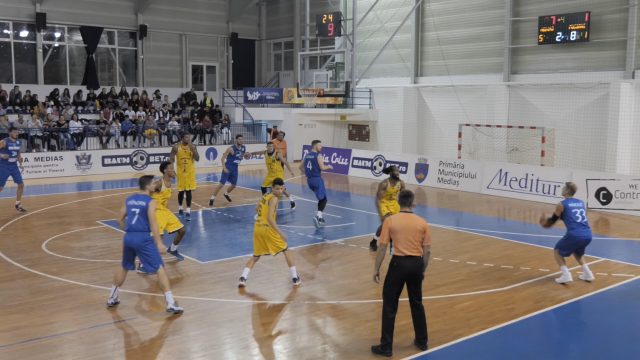 a debutat cu dreptul