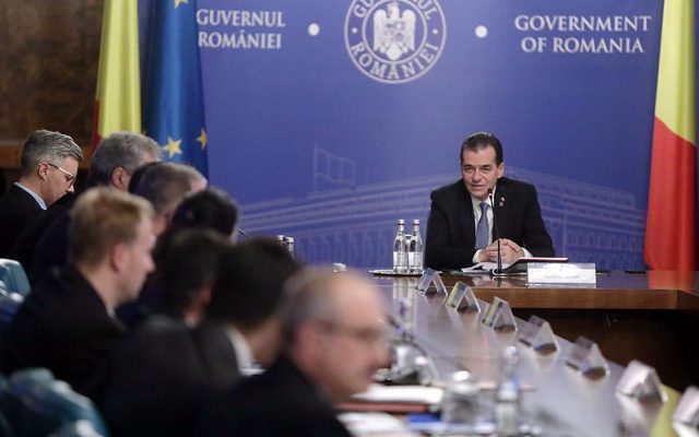 Guvernul a eliberat din funcție 35 de prefecți