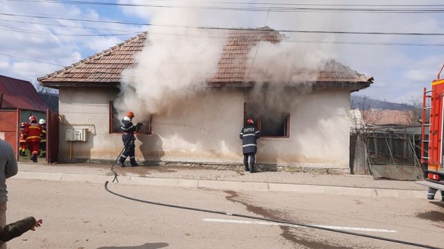INCENDIU IGHIS1 la Ighișu
