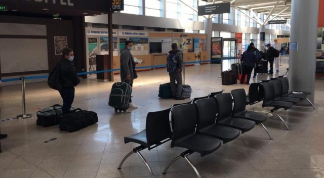 Două avioane cu muncitori sezonieri