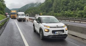 nepăstrării distanței de siguranță