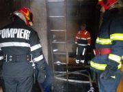 Incendiu azi noapte pe strada Metanului din Mediaș | O persoană rănită Incendiu azi noapte pe strada Metanului
