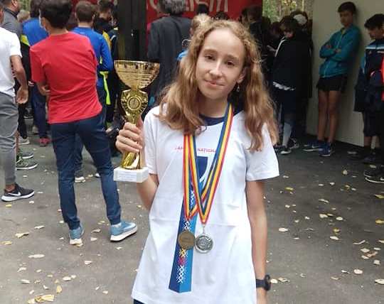 ALEXANDRA HUDEA cros