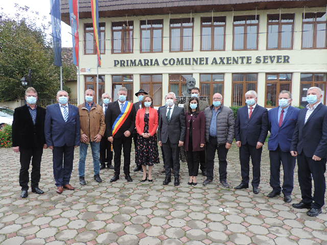 Primarul și consilierii locali