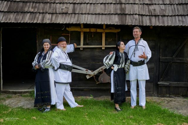 teatru noi si atat