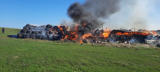 INCENDIU FURAJE1