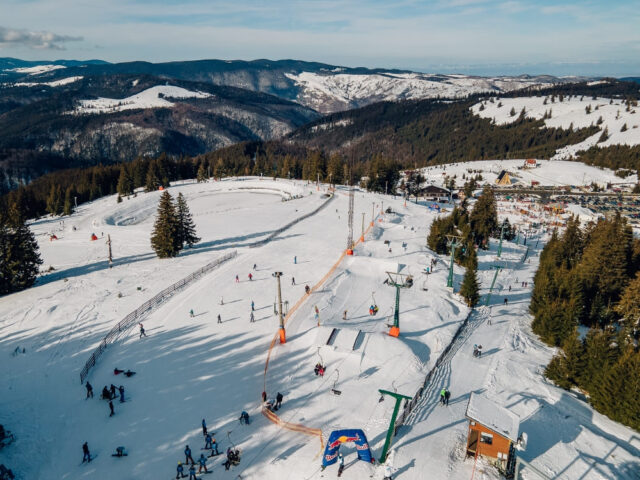 partie1 De miercuri se deschide sezonul de schi la Arena Platoș Păltiniș
