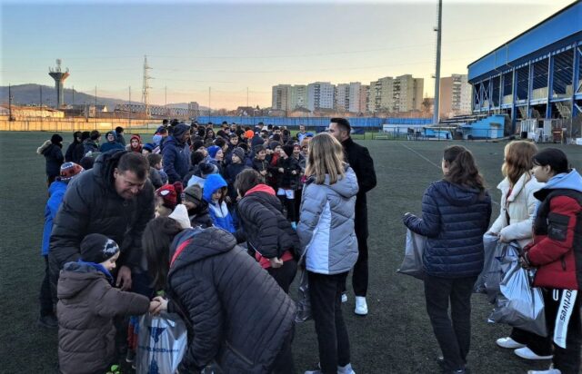 Moș Crăciun a ajuns la fotbaliștii