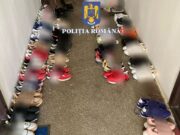 Percheziții acasă și trei hoți ridicați de poliție | Marfă de 100.000 Lei Percheziții acasă și trei hoți ridicați de poliție în cursul zilei de Joi. Polițiștii au găsit marfă furată în valoare de 100.000 Lei