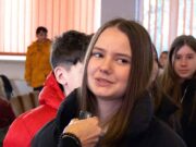 Liceeni de la Colegiul SNG pro și contra importului de sărbători străine