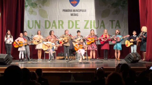 SPECTACOL 8 MARTIE Un dar de ziua ta