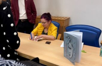 Medieșeanca Simona Șerban, nominalizată la Premiile Uniunii Scriitorilor Filiala Sibiu