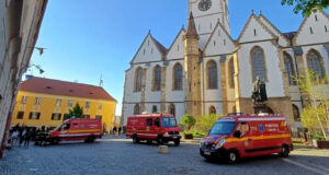 Intervenție ISU la un liceu din Sibiu | 20 elevi prezintă simptome de mâncărimi la nivelul pielii