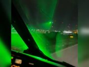 Un copil de 5 ani cu un laser a pus în pericol aterizarea unui elicopter pe Aeroportul Internațional Sibiu | VIDEO