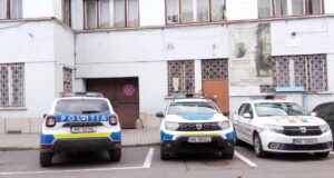 reținut de poliție pentru amenințare și distrugere