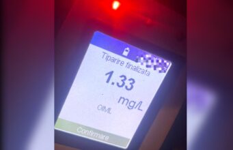 Eveniment rutier între Alma și Dârlos | Un șofer cu 1,33 alcoolemie a intrat în parapet