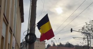 Peste 600 steaguri vor împodobi străzile din Mediaș cu ocazia Zilei Naționale a României