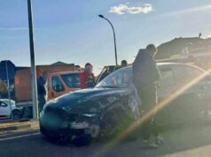 Accident cu 2 răniți provocat de o șoferiță de 27 ani care nu a acordat prioritate | Foto