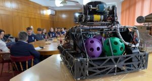 Primăria Mediaș sprijină și anul acesta echipele de robotică de la liceele din oraș