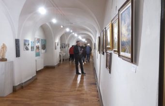 Salonul de iarnă la Muzeul Municipal Mediaș | 22 artiști expun pe simeze