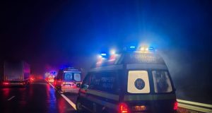 Accident mortal | Un șofer de 30 ani a intrat în parapetul median de pe A1