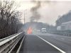 Autoturism în flăcări pe autostrada A1 | Foto