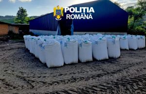 Îngrășăminte chimice, depozitate necorespunzător la Ațel | Verificări ale polițiștilor