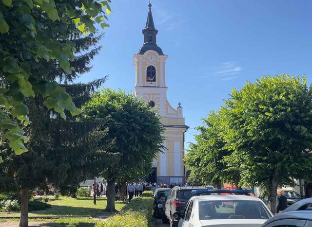 200 ani de la înalțarea bisericii greco-catolice din Mediaș - coperta 1 200 ani de la construirea Bisericii Greco-Catolice Mediaș
