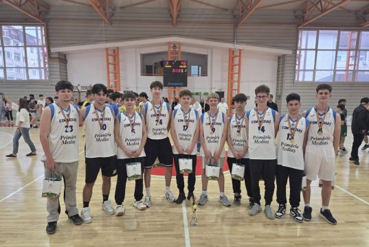 Baschetbaliștii de la CSM Mediaș sunt campioni regionali U17