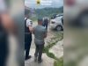 Trei bărbați au fost reținuți după au bătut un tânăr | VIDEO